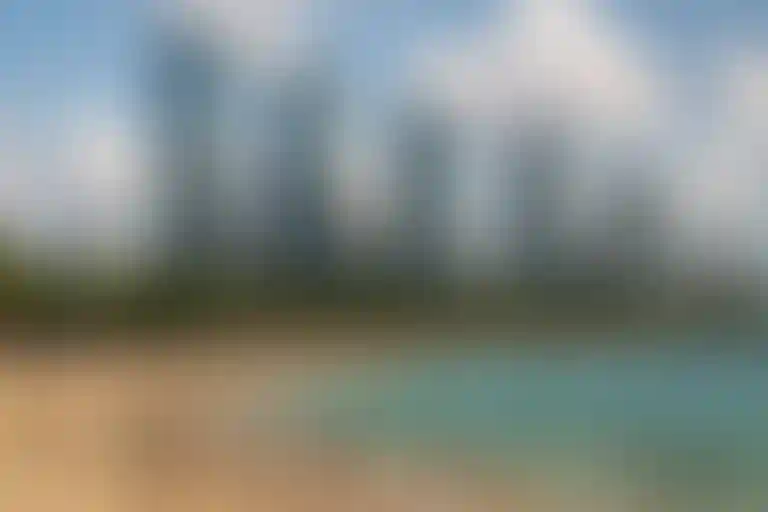 How does the growth of international tourist arrivals to Indonesia impact real estate investments?